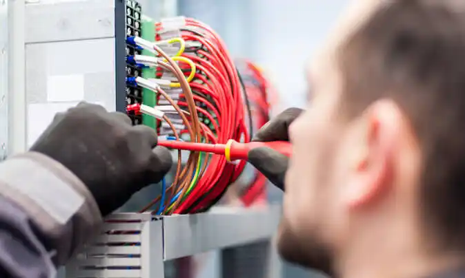 electrician Huber Ridge